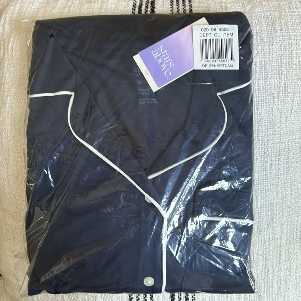 NWT Women’s Stars Above Beautifully Soft Long Sleeve Top and Pajama Pan… - Picture 5 of 8